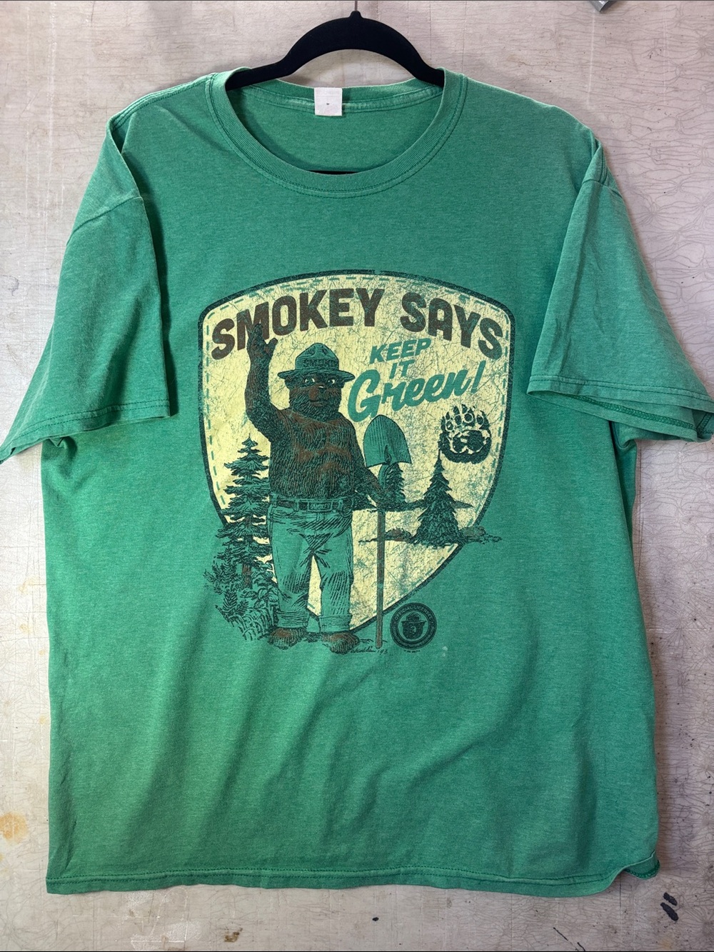 Smokey Says 'Keep It Green' Graphic Tee - Green